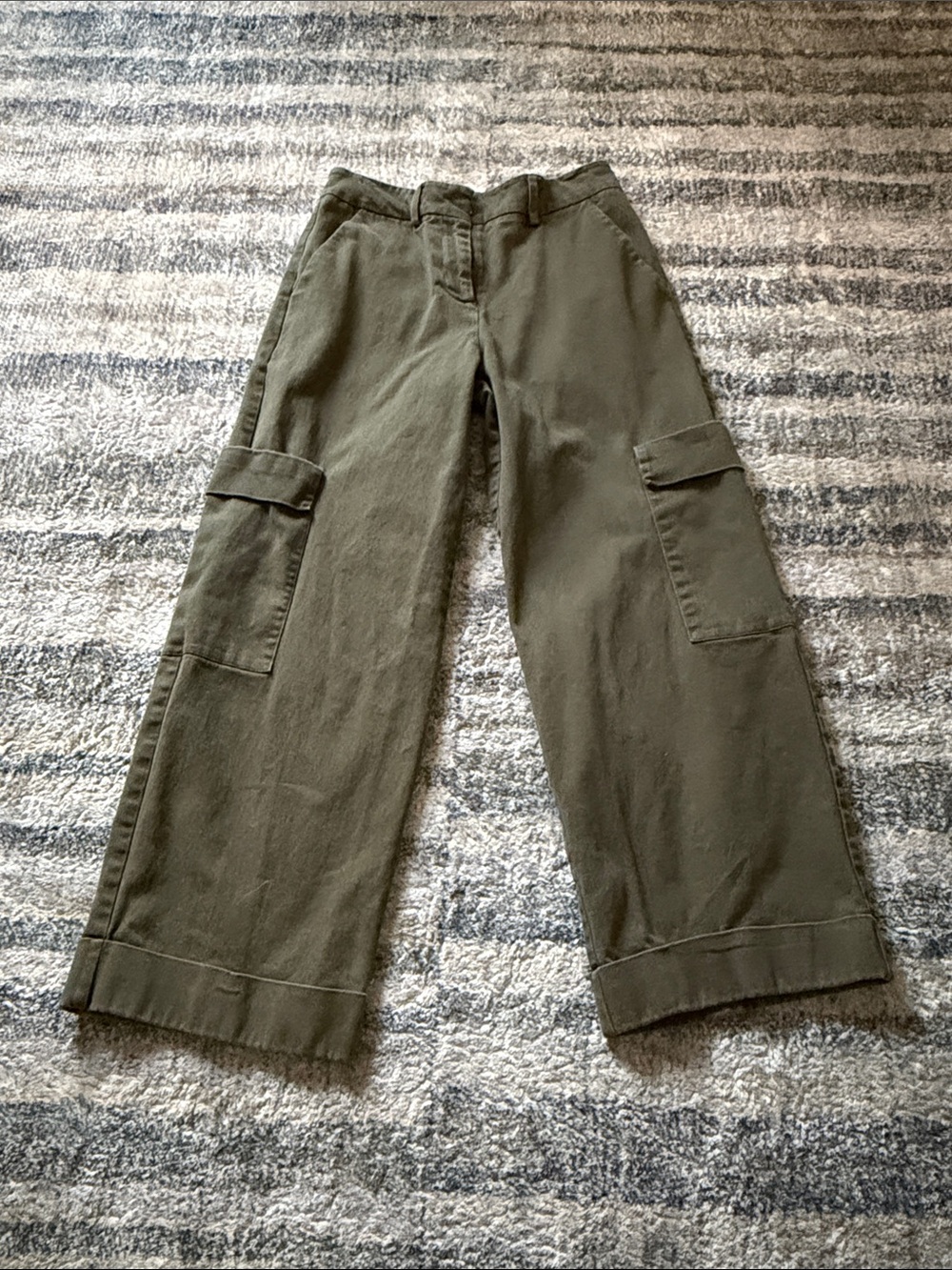 H&M Olive Green Cropped Cargo Pants